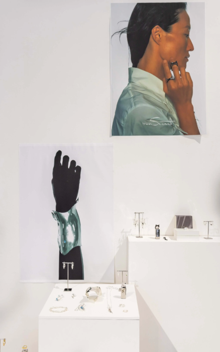 디지털 쇼 스탠드